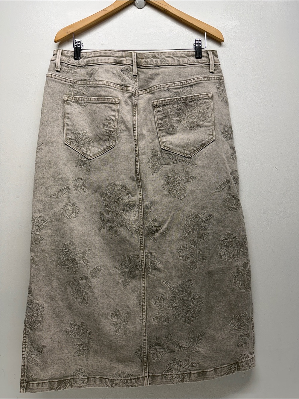 Driftwood Svetlana Maxi Skirt Straight Mid Rise Denim Floral Beige Plus Size 32 - Picture 6 of 11